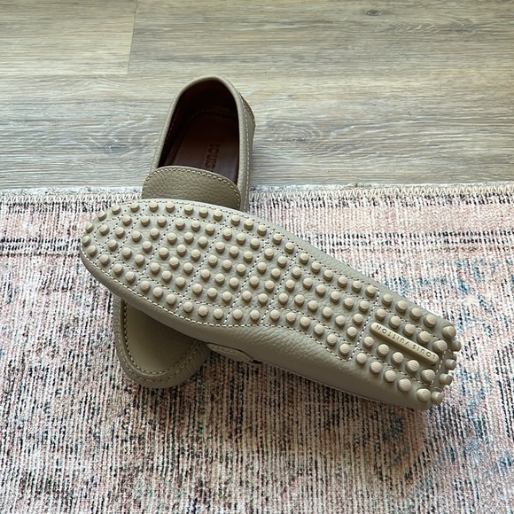 Louis Vuitton Loafers - Picture 2 of 2